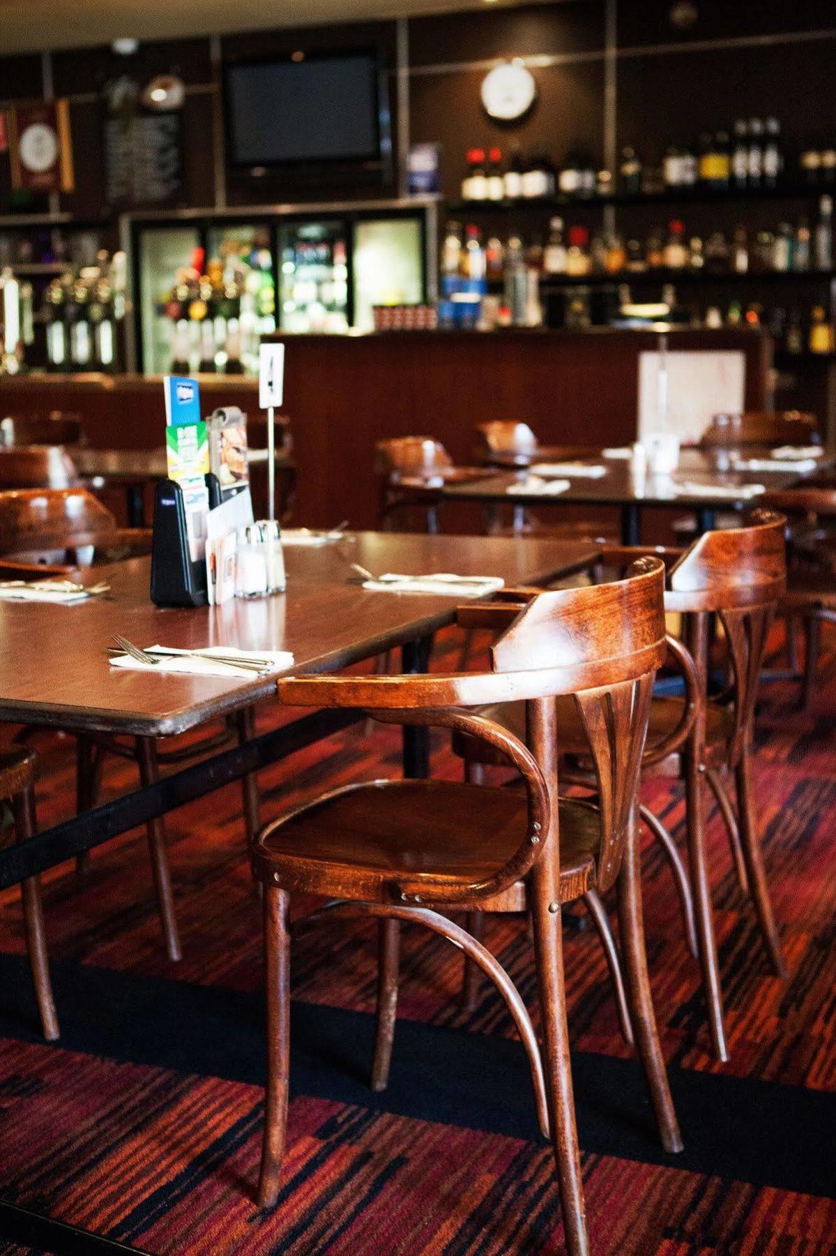 Upper Ross Hotel Townsville