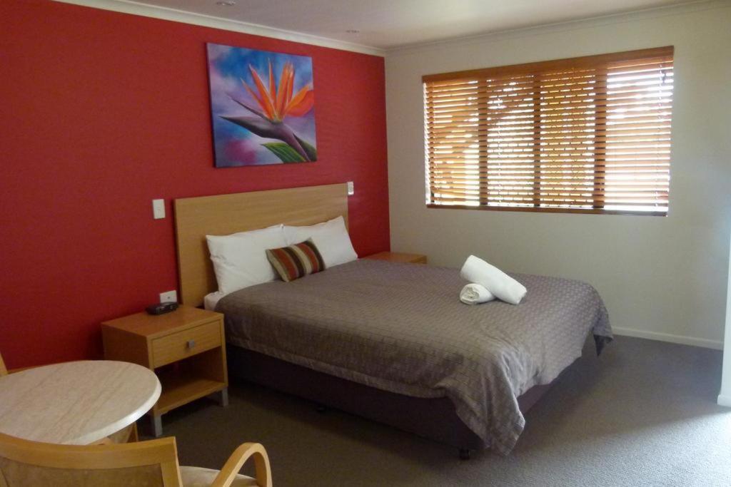 Foreign Exchange Accommodation-beachside Hostel Townsville