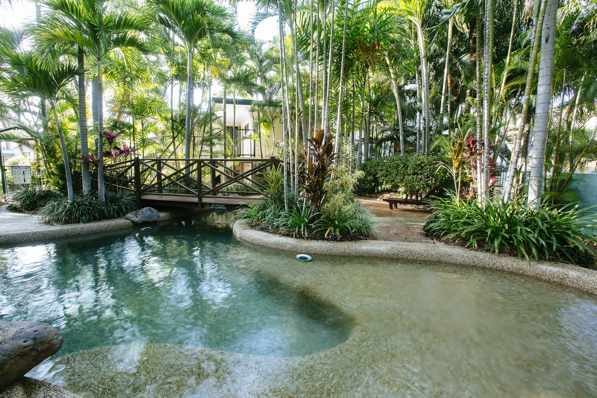 Oasis Townsville, Surestay Collection By Bw Motel
