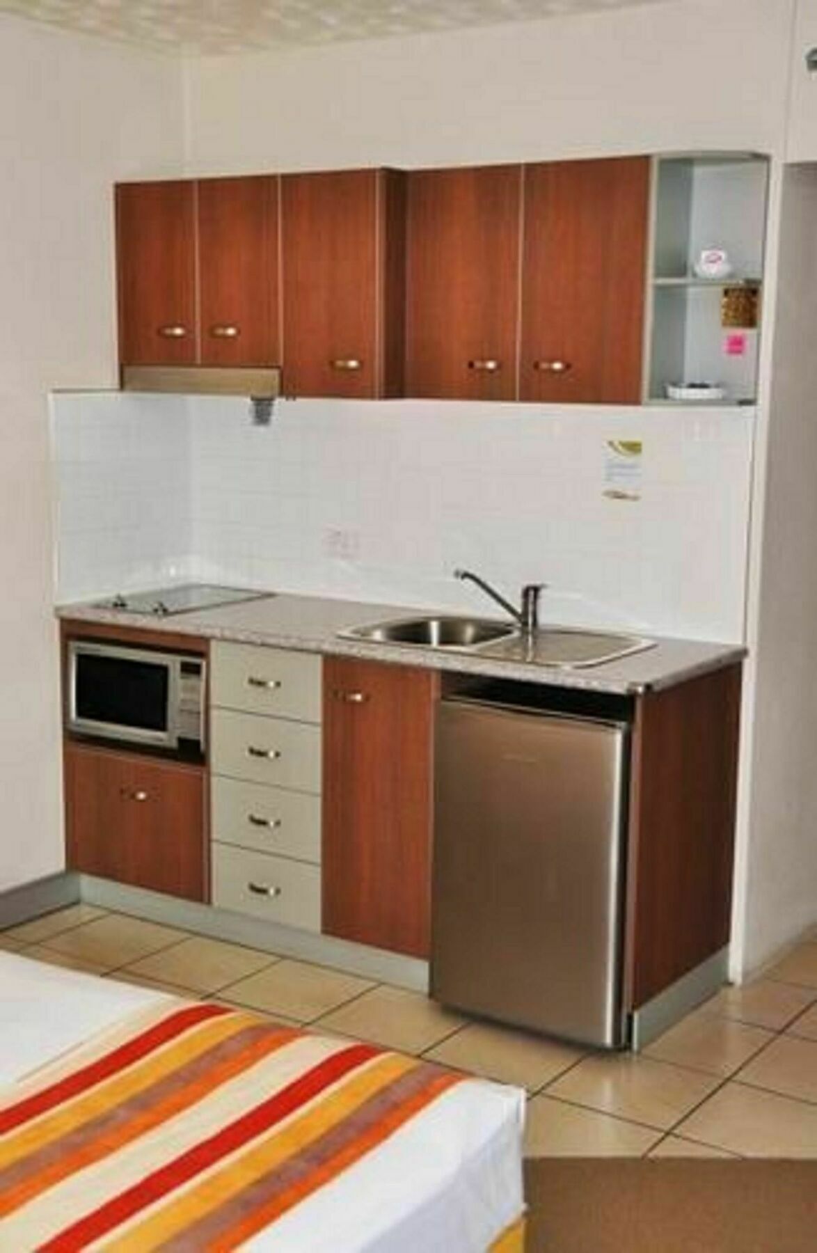 Waters Edge The Hotel 4*